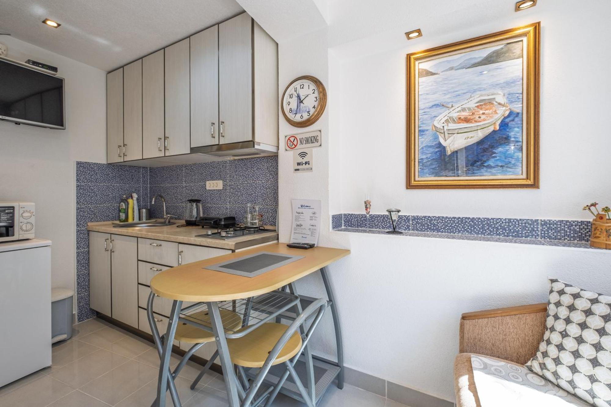 פראסט Bluemarine Rooms & Apartments מראה חיצוני תמונה